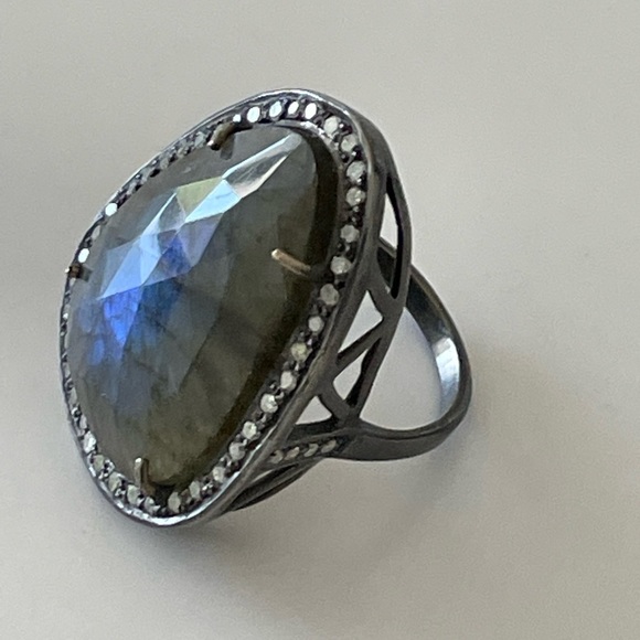 Boho Chic Labradorite Indian Ring - Picture 11 of 13